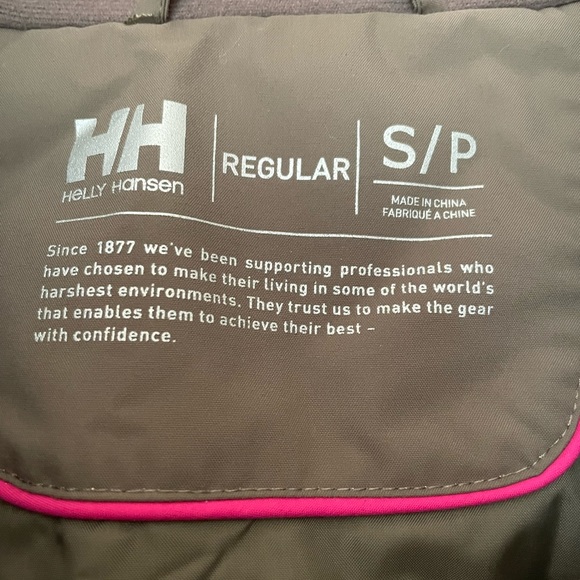 BRAND NEW W/ TAGS Women Helly Hansen Jacket - Picture 4 of 10